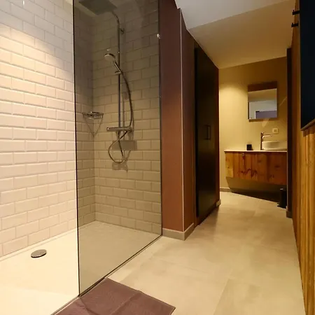 24 Holiday home *